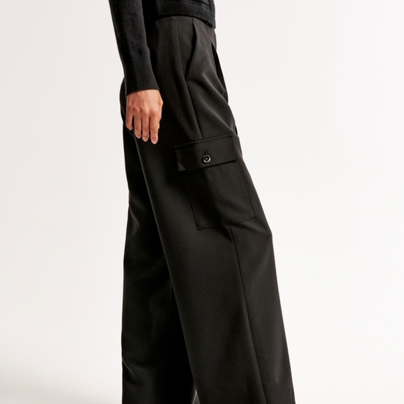 A & F Harper Wide Leg Cargo Pant - Picture 2 of 7